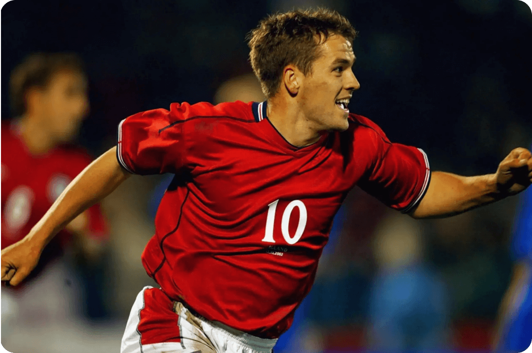 Green on the left, ForeGate on the right.